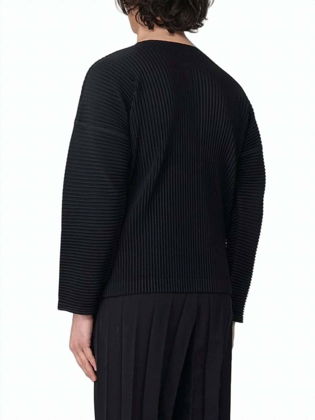 Finely Pleated Long-Sleeve Top with Round Neckline