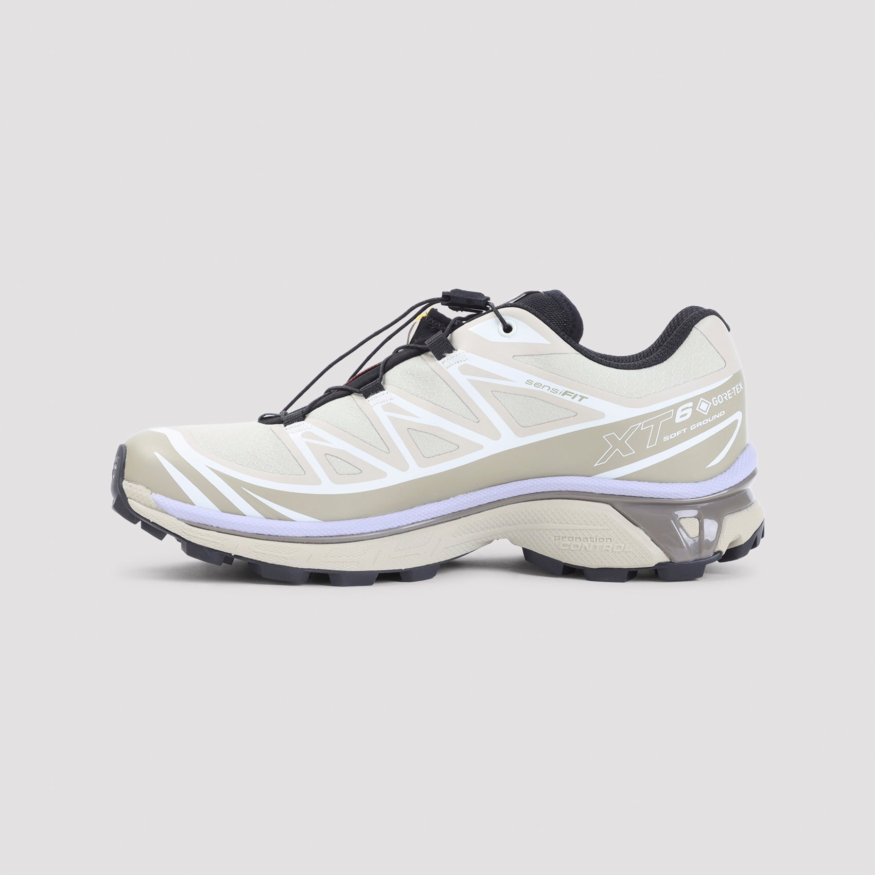 Streamlined Black Sneakers with Quick-Lace System