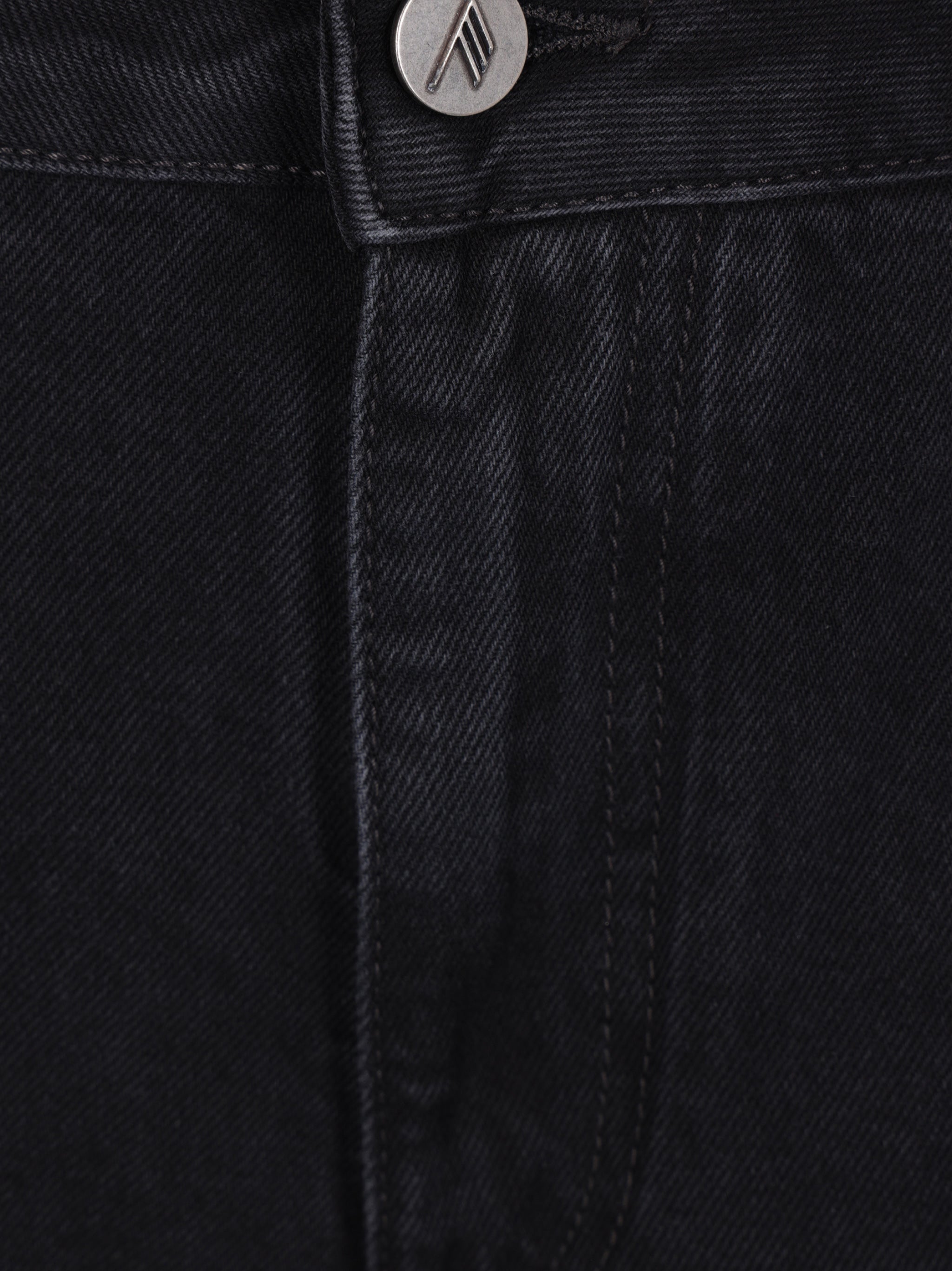 Wide-Leg Cargo Jeans with Classic Waistband and Flap Pockets