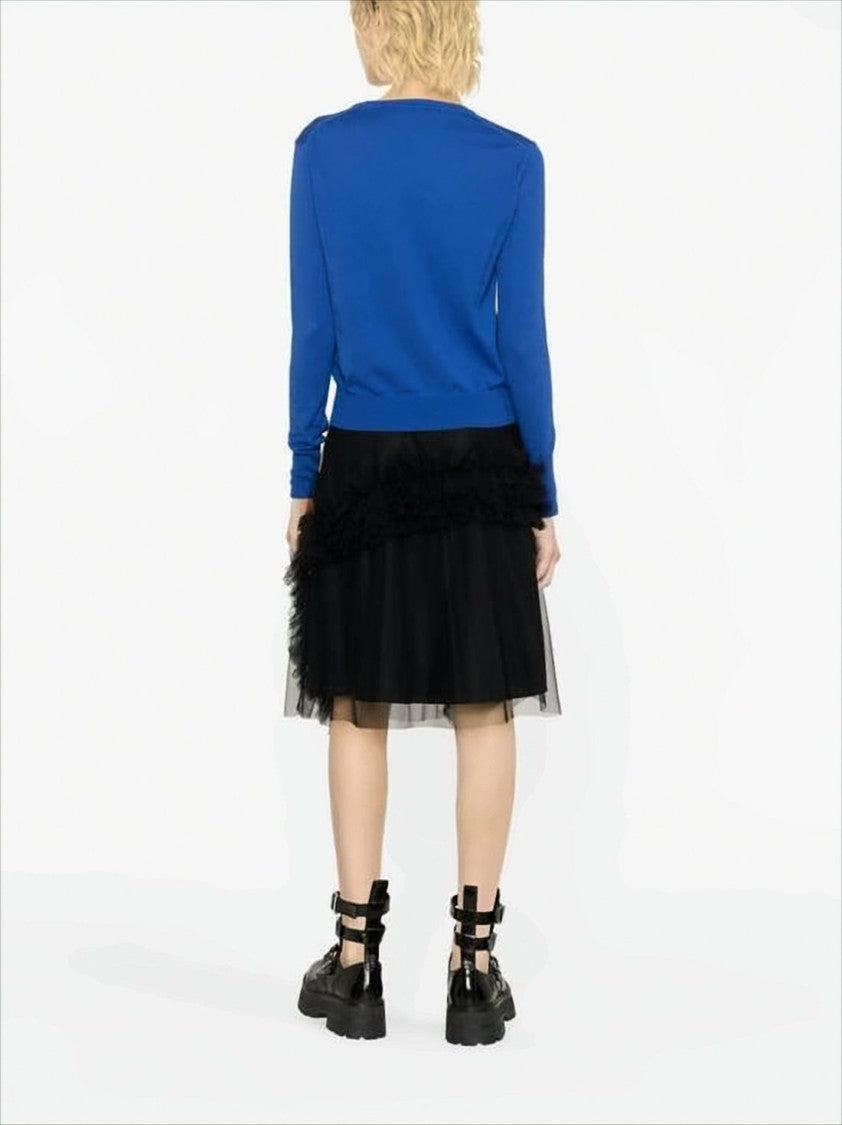 Fitted Cashmere Blend Sweater with Classic Crew Neckline
