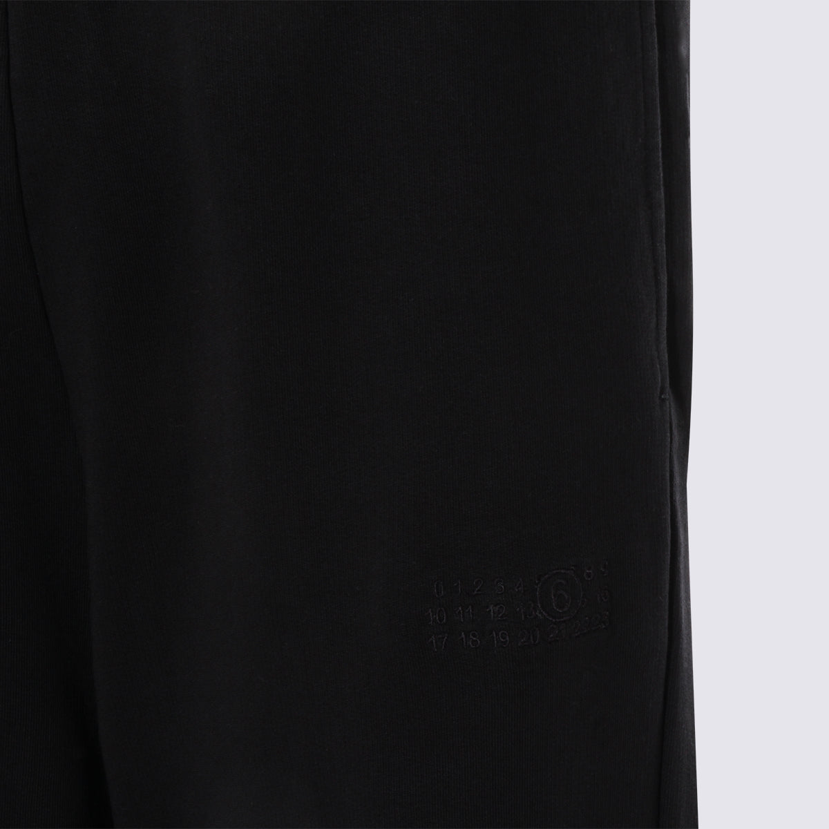 High-Comfort Black Cotton Trousers with Loose Fit
