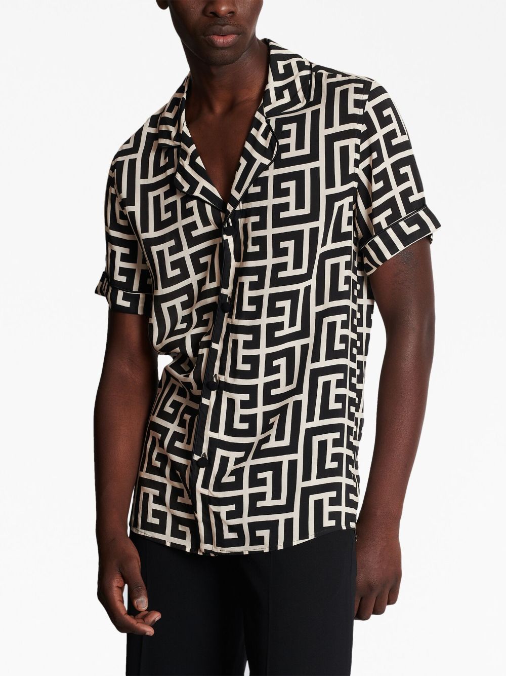 Short-Sleeve Geometric Black
