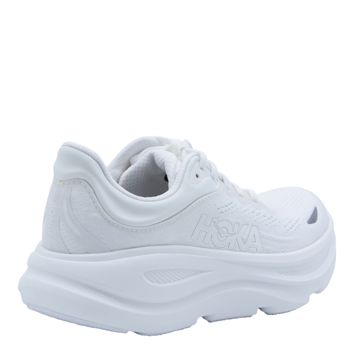 Minimalist White Sneakers With Streamlined Silhouette
