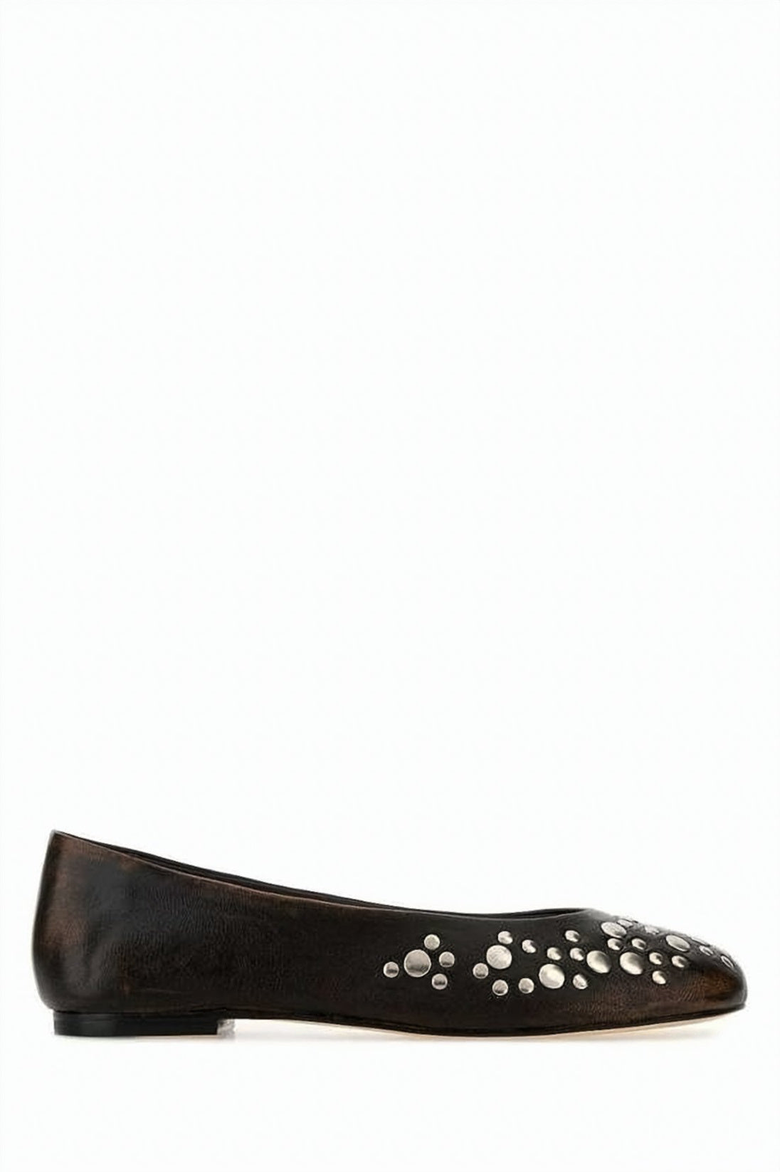 Pointed-Toe Flat Shoes With Metallic Studs