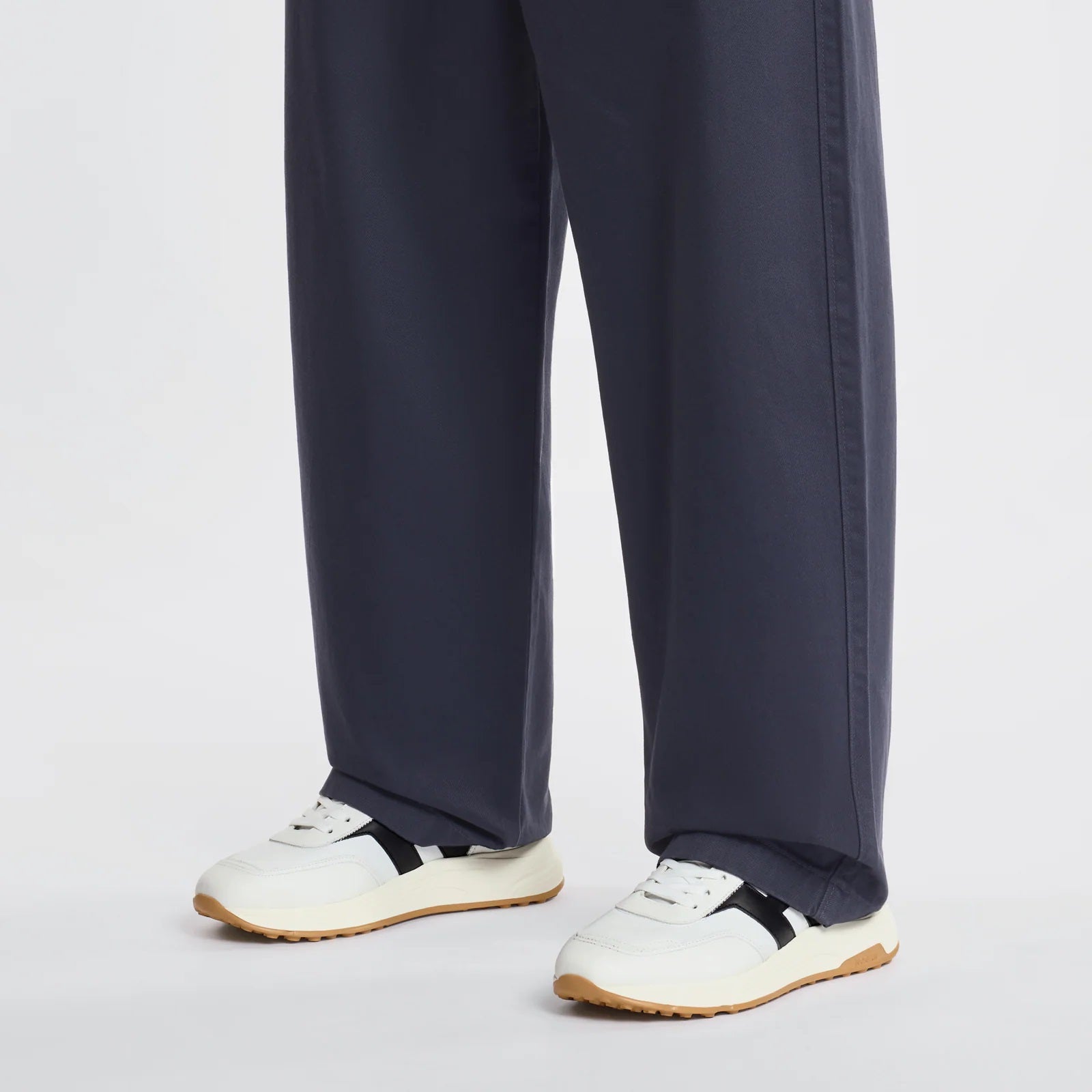 Hyperlight Allacciato H Sneakers in White Blue