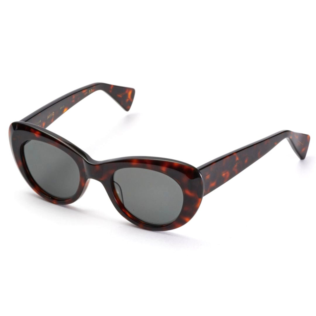 Diva Cat-Eye Tortoiseshell Sunglasses with Bold Retro Flair