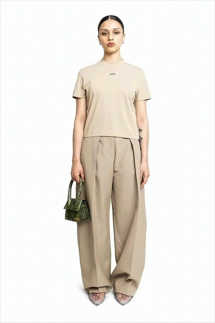 Cropped Minimalist Top with Round Neckline