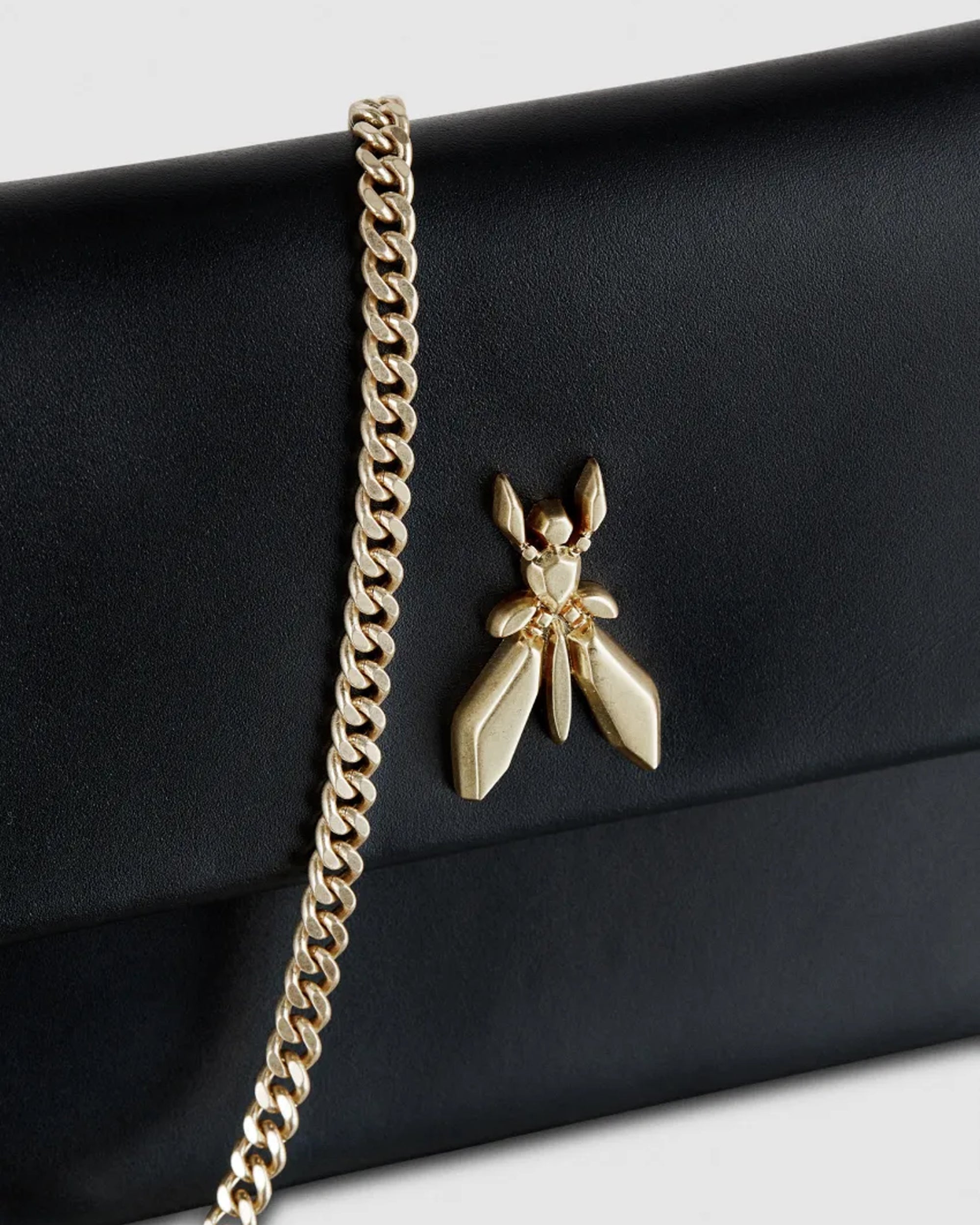Black Fly Pouch