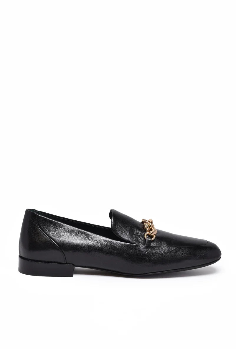 Refined Black Leather Loafer