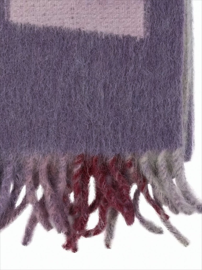 Geometric Patterned Plush Scarf with Fringed Ends