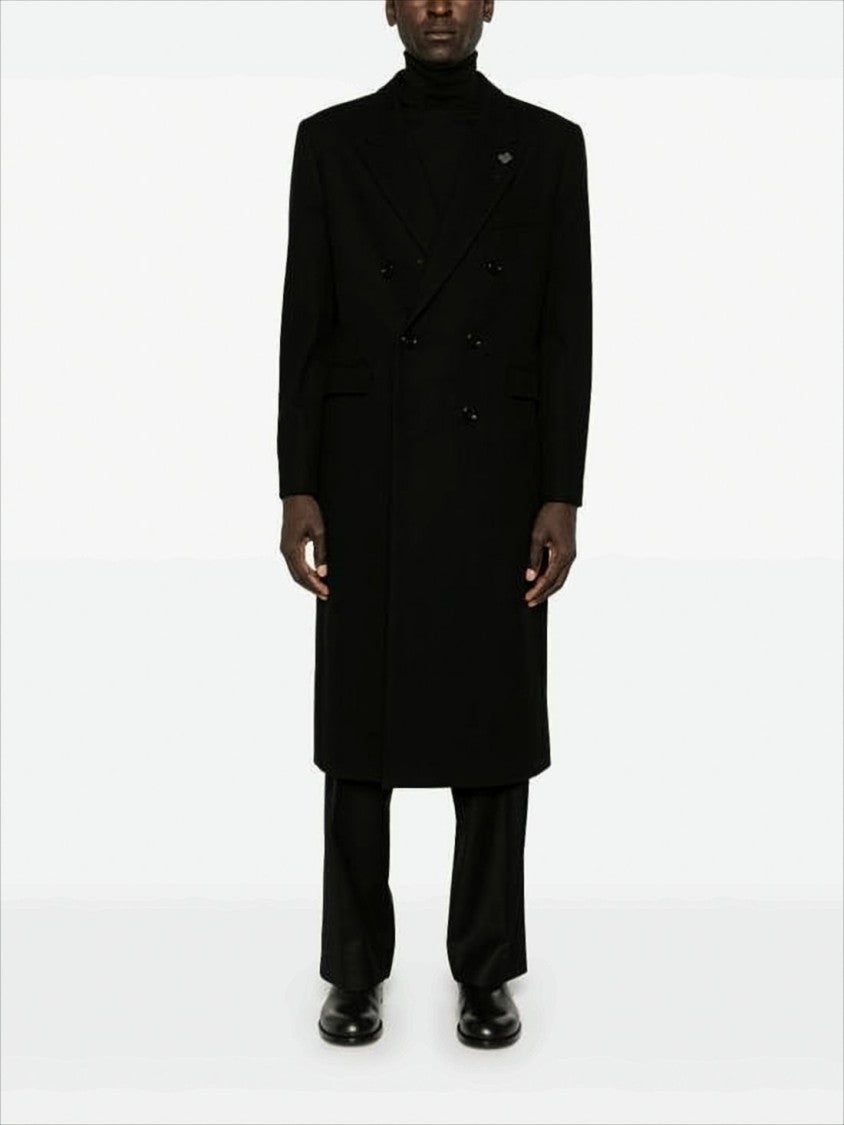 Classic Double-Breasted Coat with Tailored Silhouette