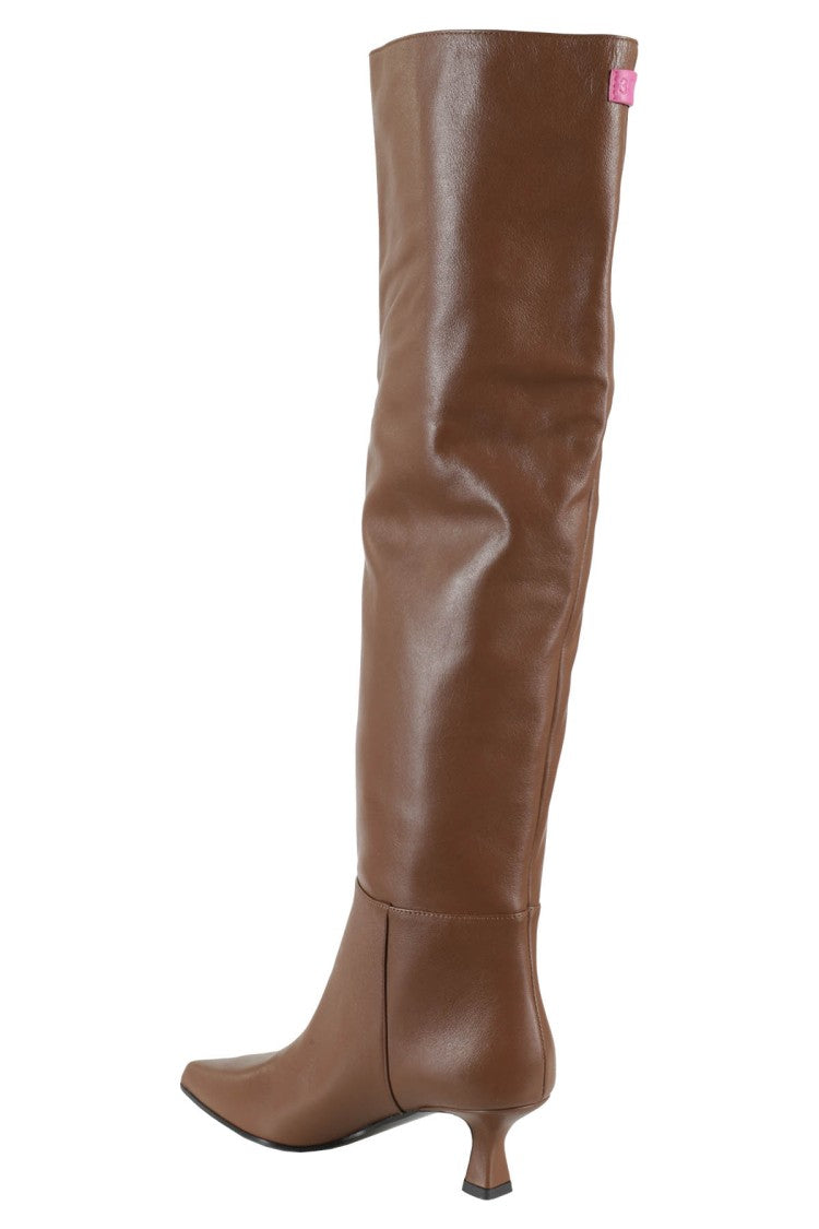 Knee-Length Brown Leather Boots With Pointed Toe