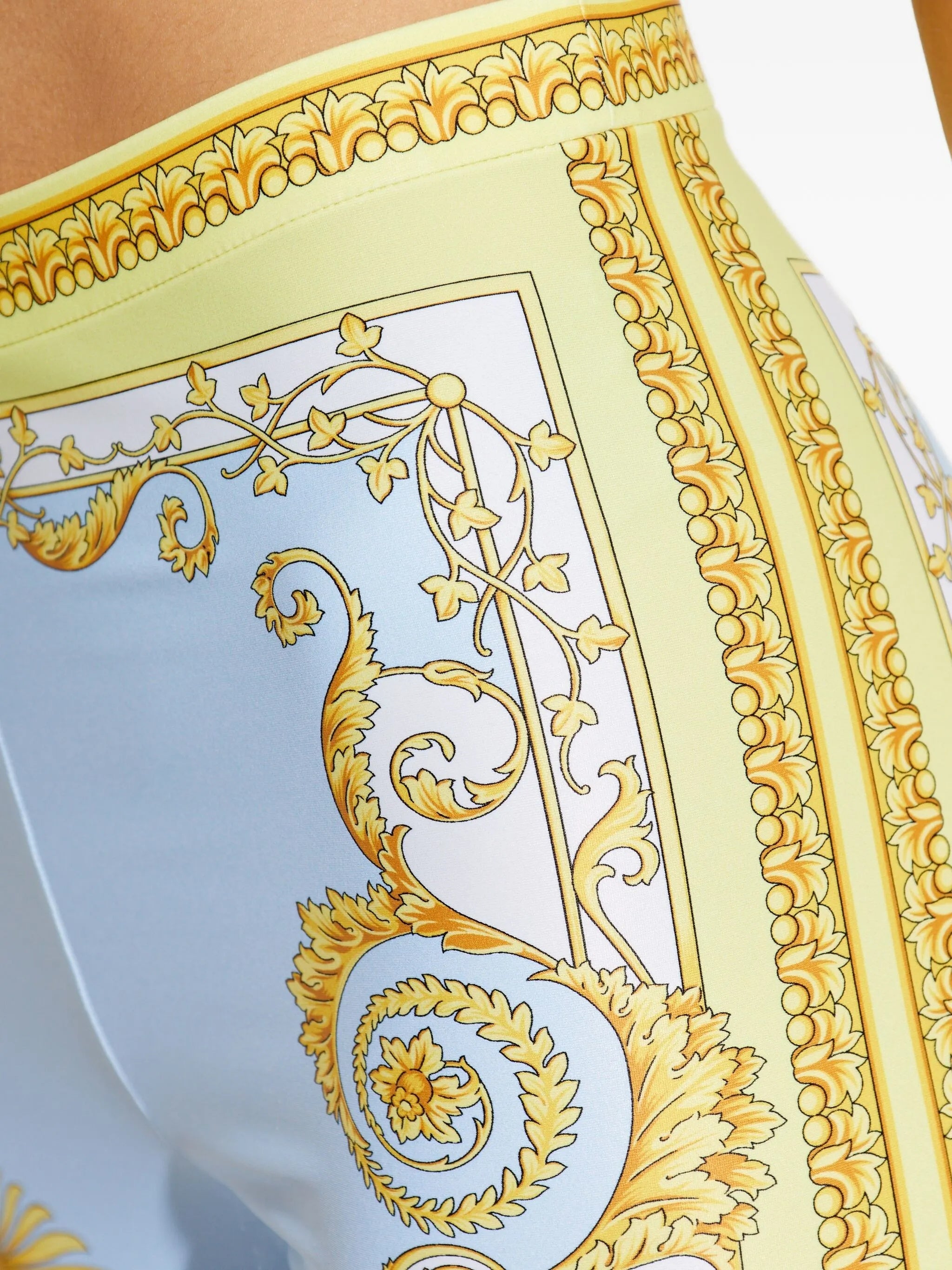 Light Blue Baroque Pattern Work-out Leggings