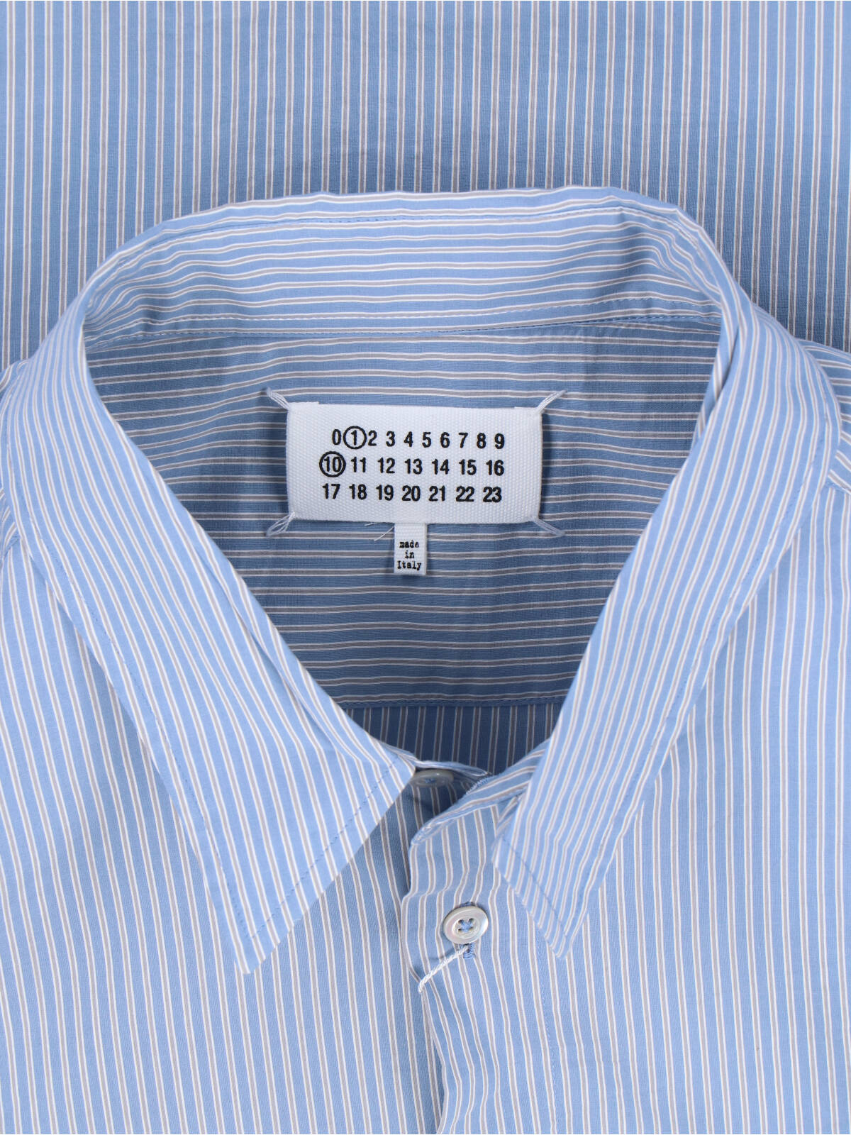 Sophisticated Blue Shirt with Classic Collar