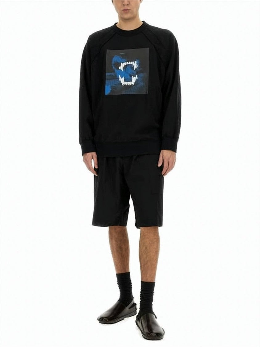 Relaxed Fit Long-Sleeve Graphic T-Shirt with Raglan Sleeves