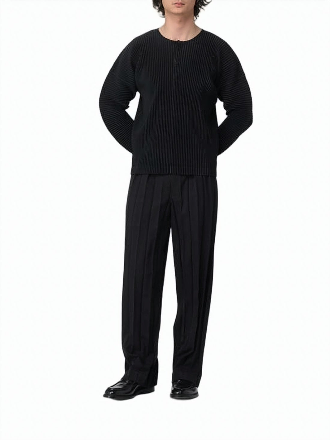 Finely Pleated Long-Sleeve Top with Round Neckline