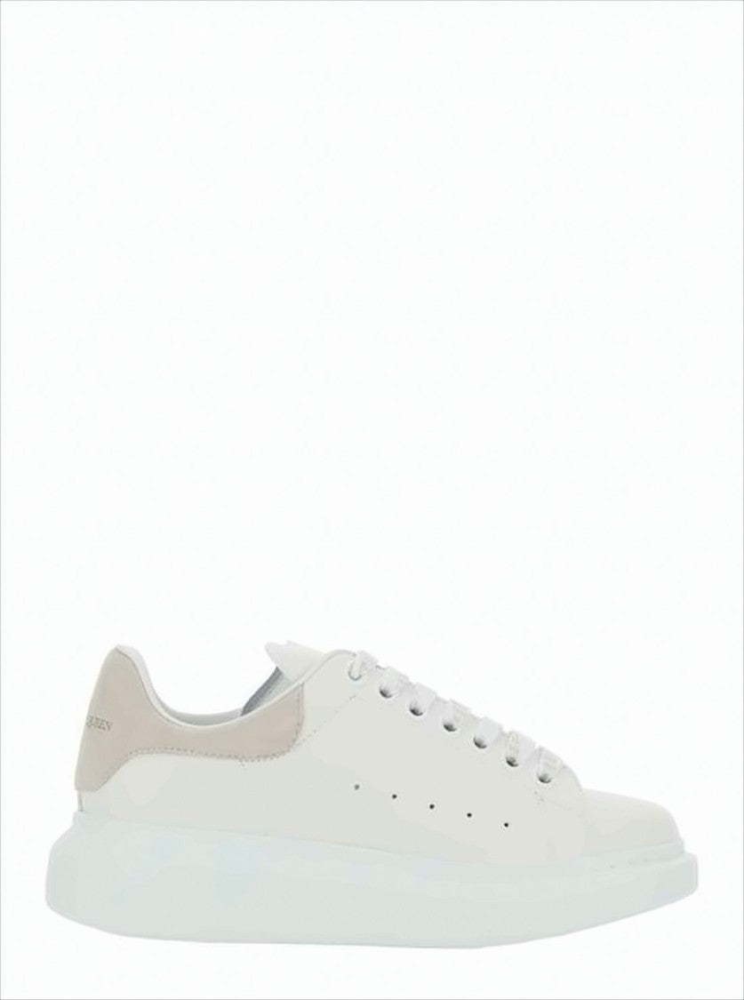 Minimalist White Sneakers with Rubber Sole