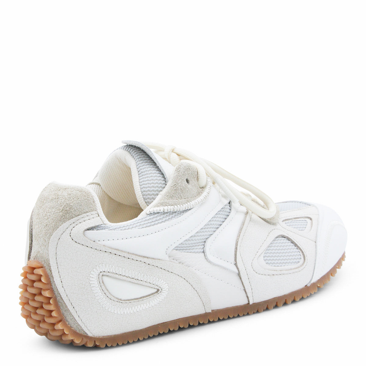 Low-Top Sneakers with Clean Aesthetic