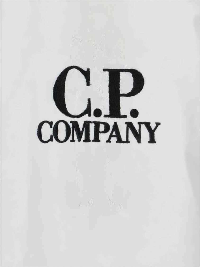 Minimalist Short-Sleeve T-Shirt with Embroidered Logo