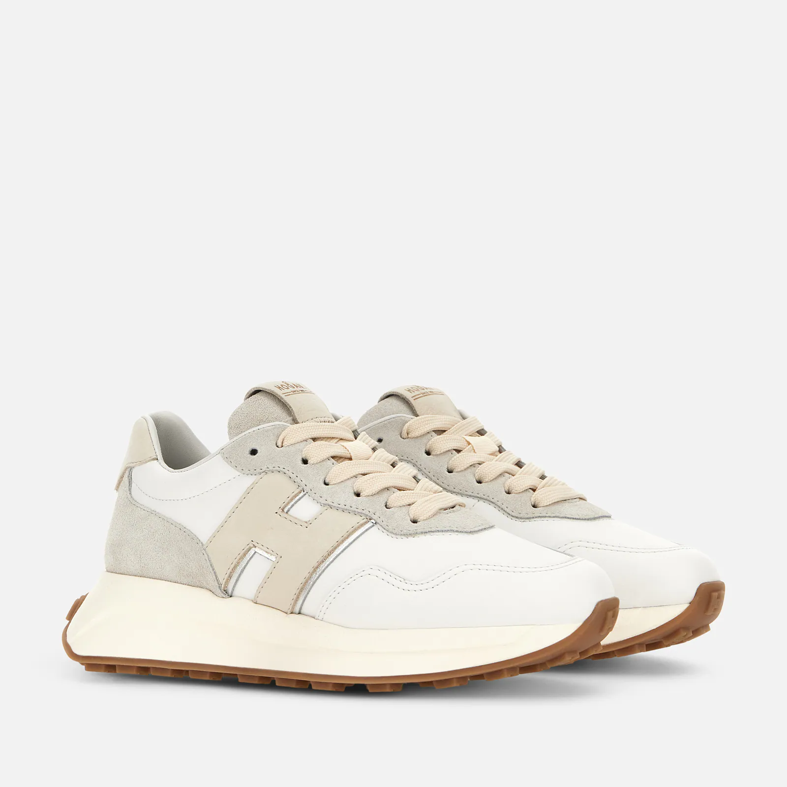 H641 H Patch Sneakers With Versatile Design