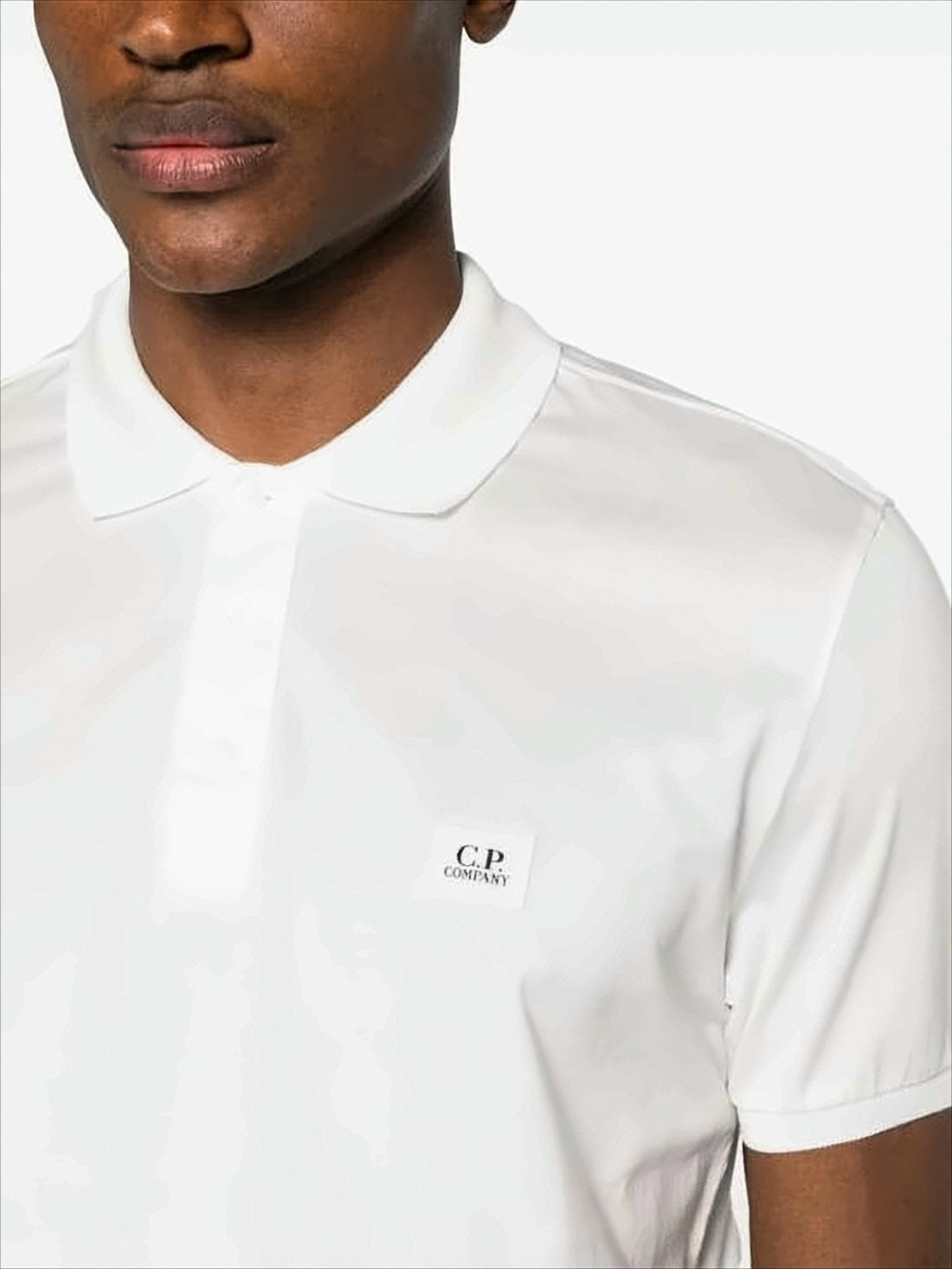 Classic Short-Sleeve Polo Shirt with Minimalist Design