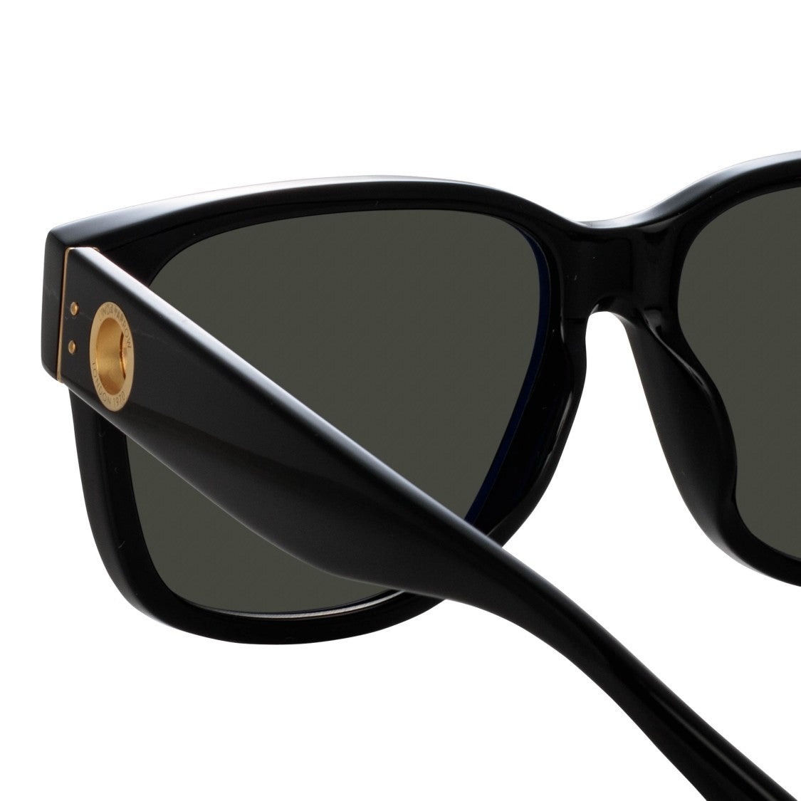 Perry D Frame Sunglasses In Bl