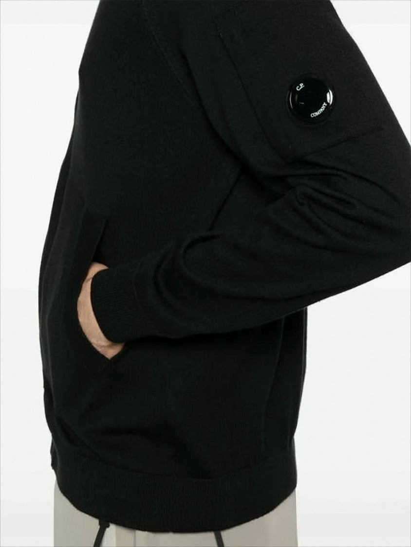 Black Zip-Up Cardigan with Ribbed Detailing