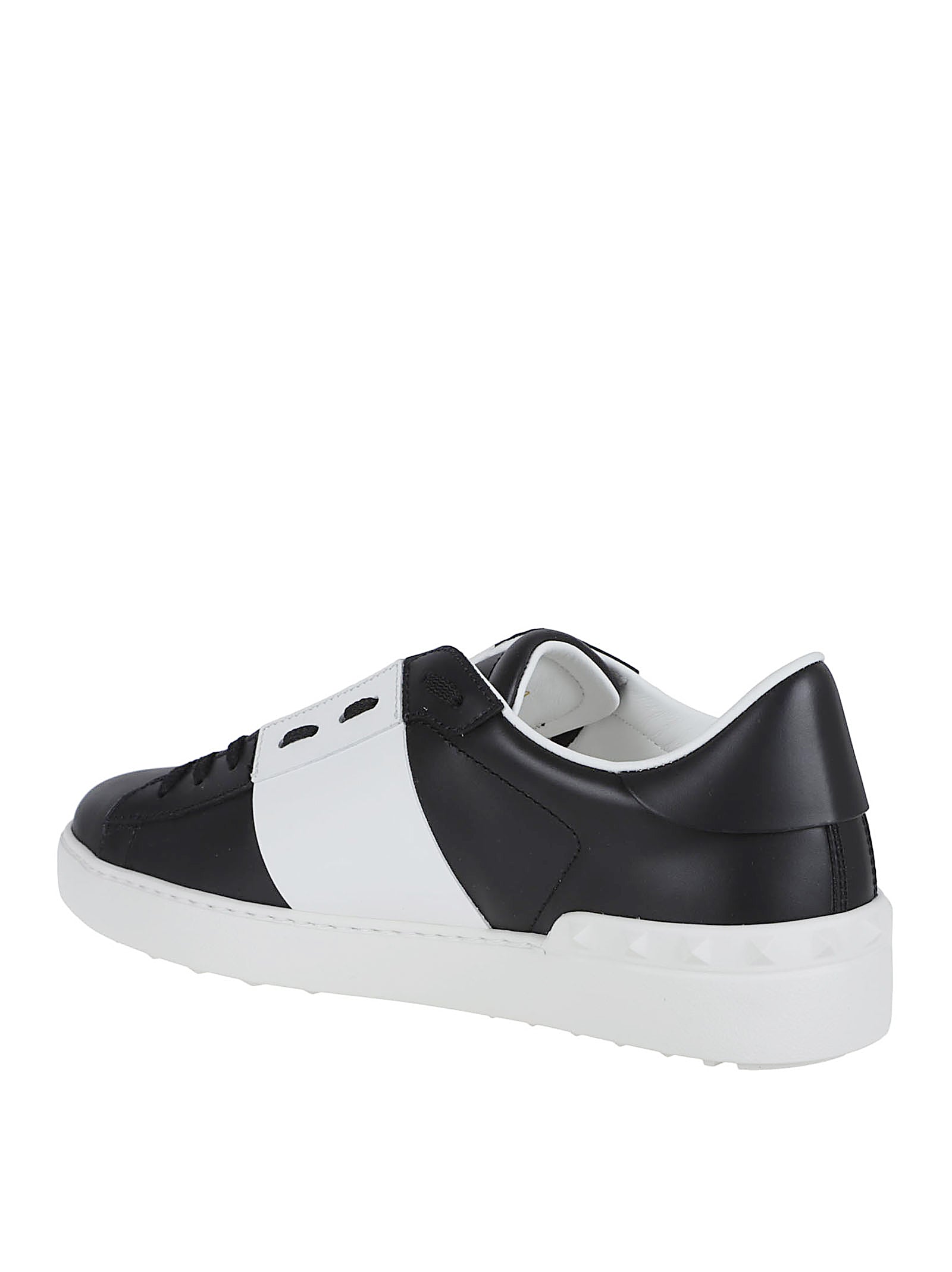 Low-Top Sneakers with Contrasting Band and Rubber Studs