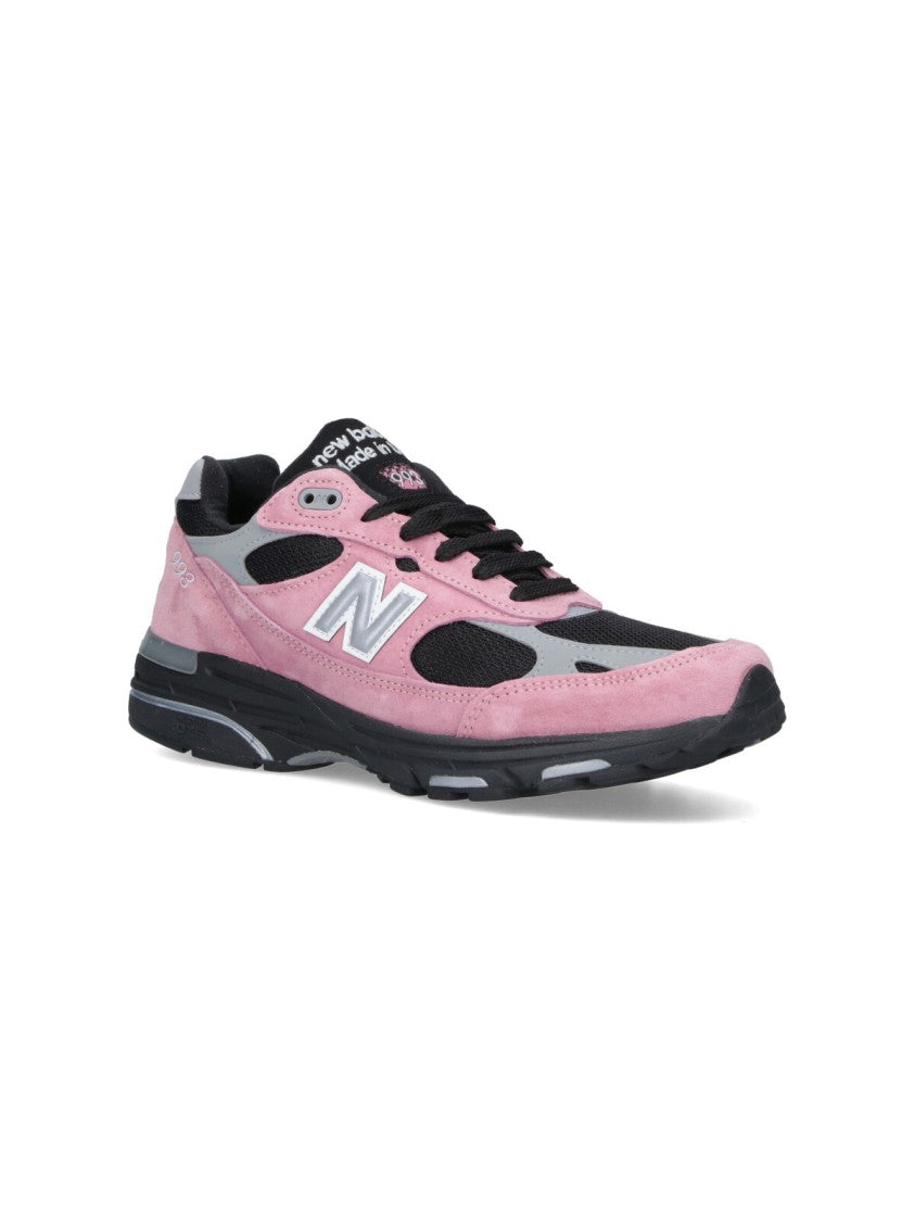 Pink Sneakers With Classic Lace-Up Design