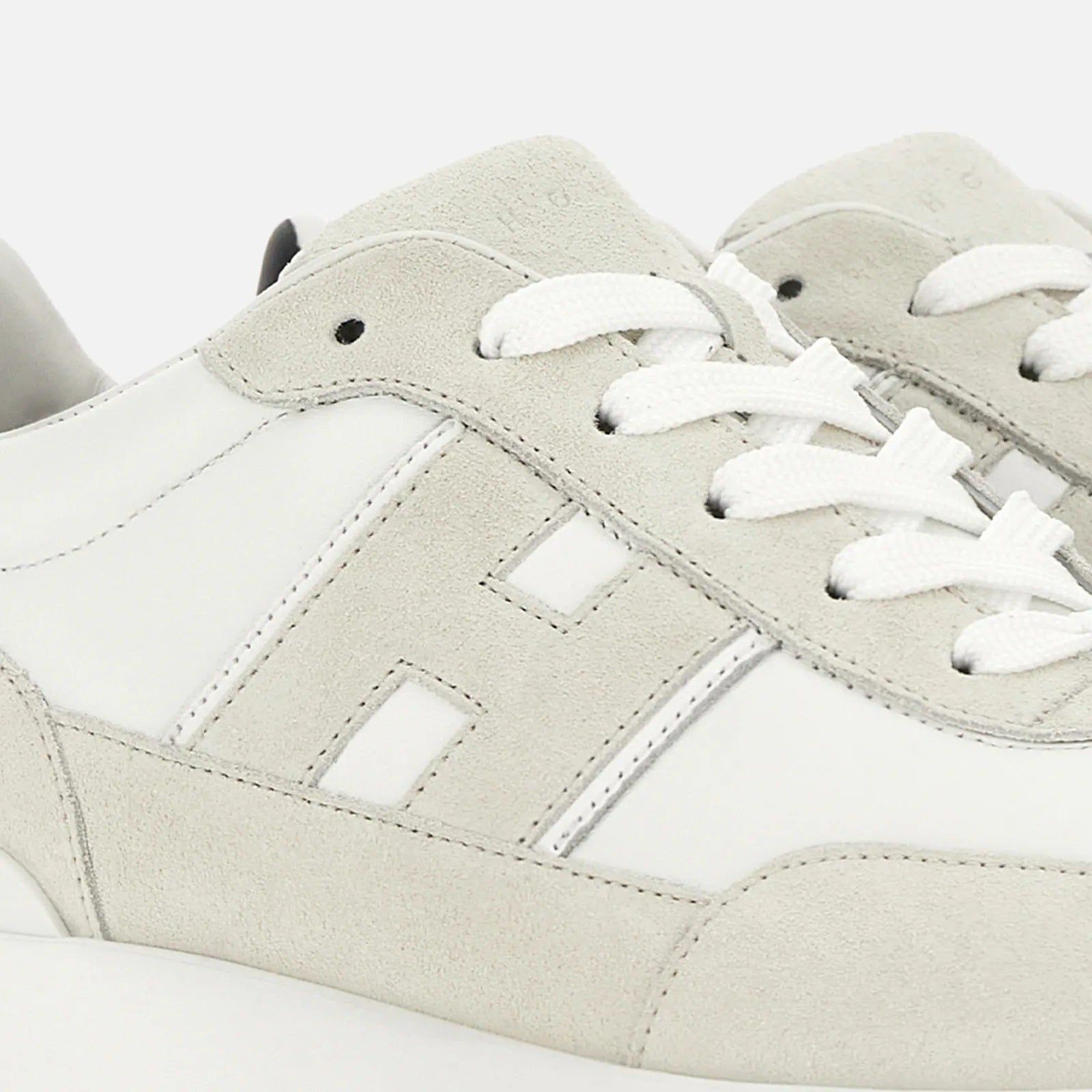 H709 Allacciato H Banda Sneakers in White