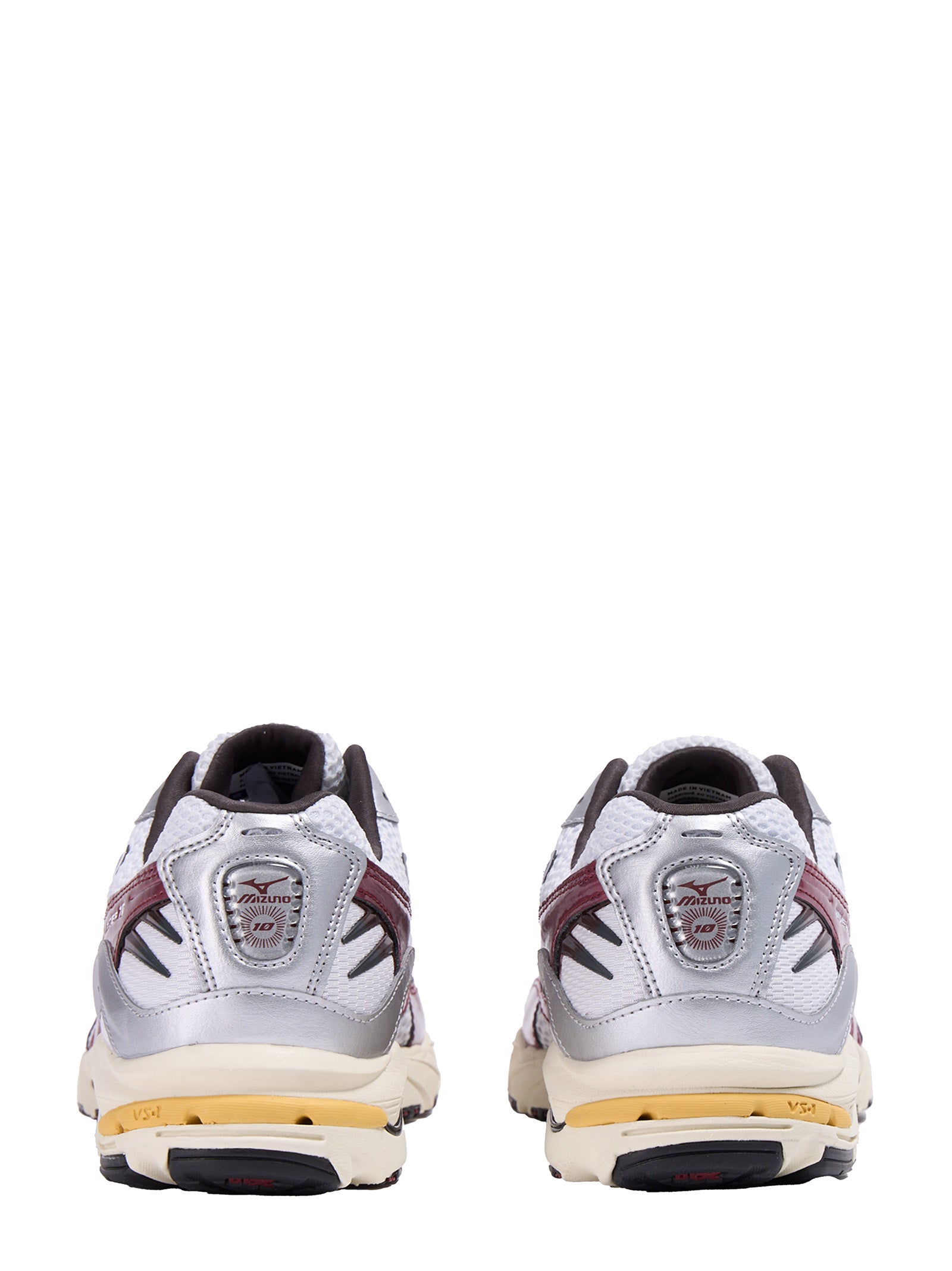Wave Rider 10 Sneakers In Breathable White Mesh