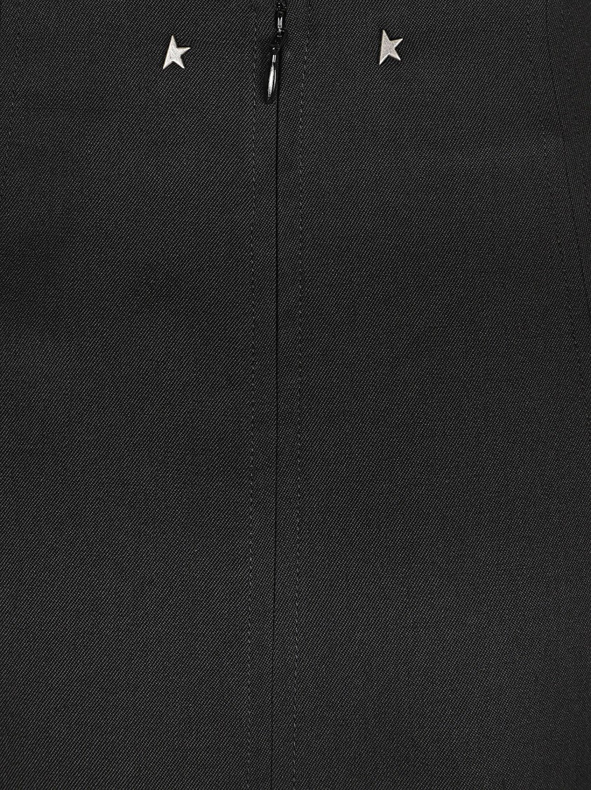 Straight Silhouette Black Skirt