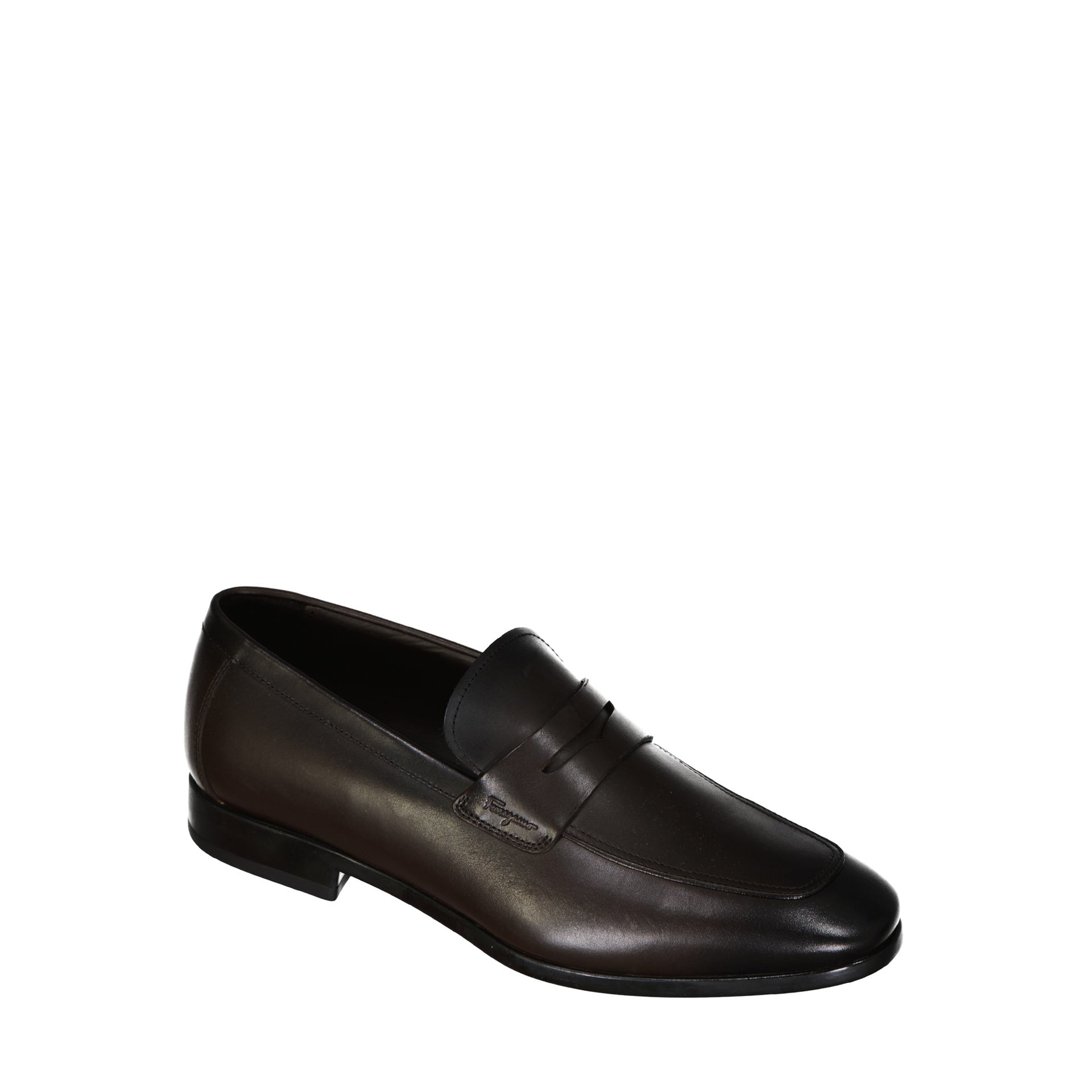 Leather Loafers With Round Toe And Subtle Stitching
