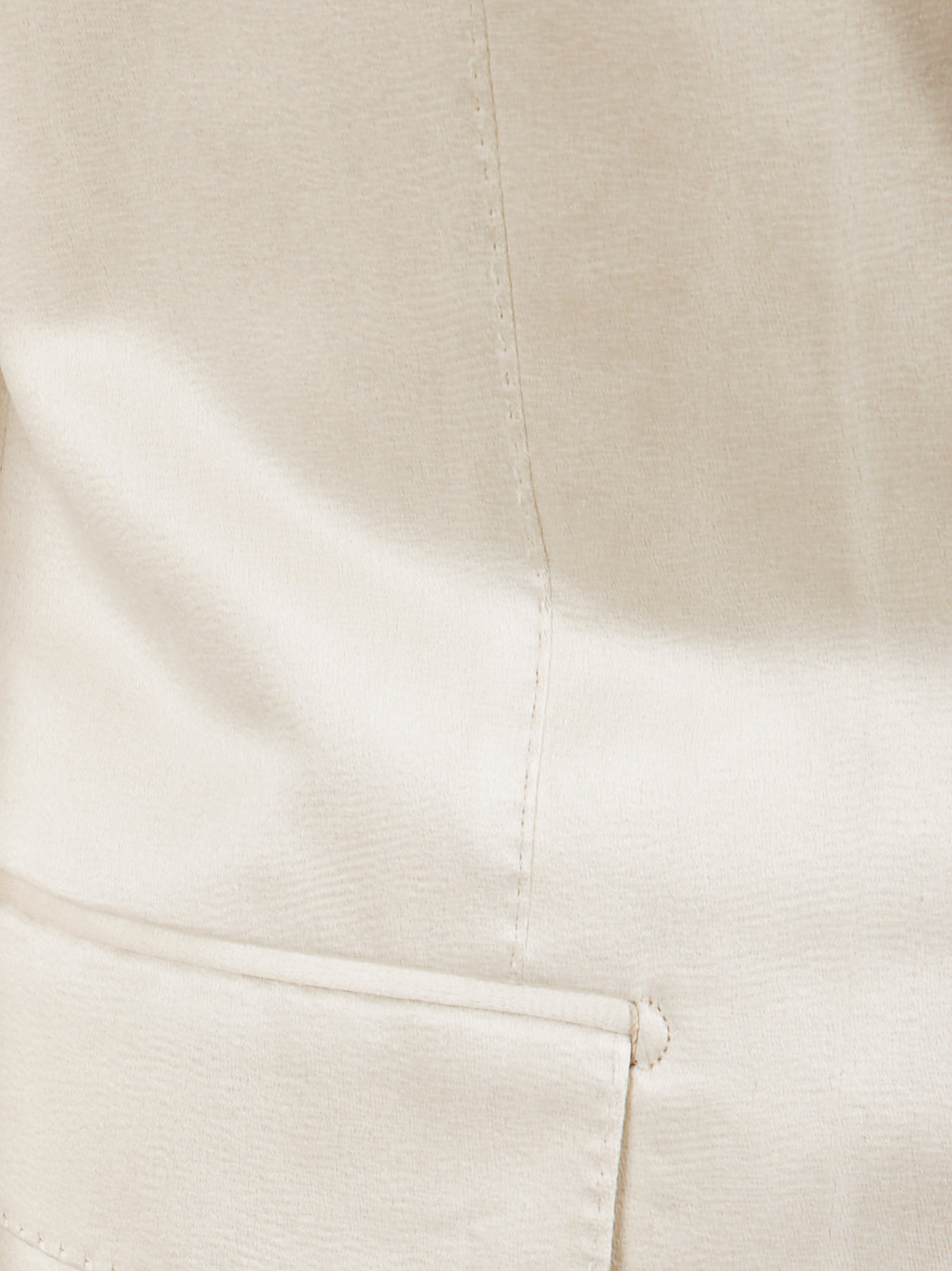 Single-Breasted Blazer with Peak Lapels and Tailored Silhouette