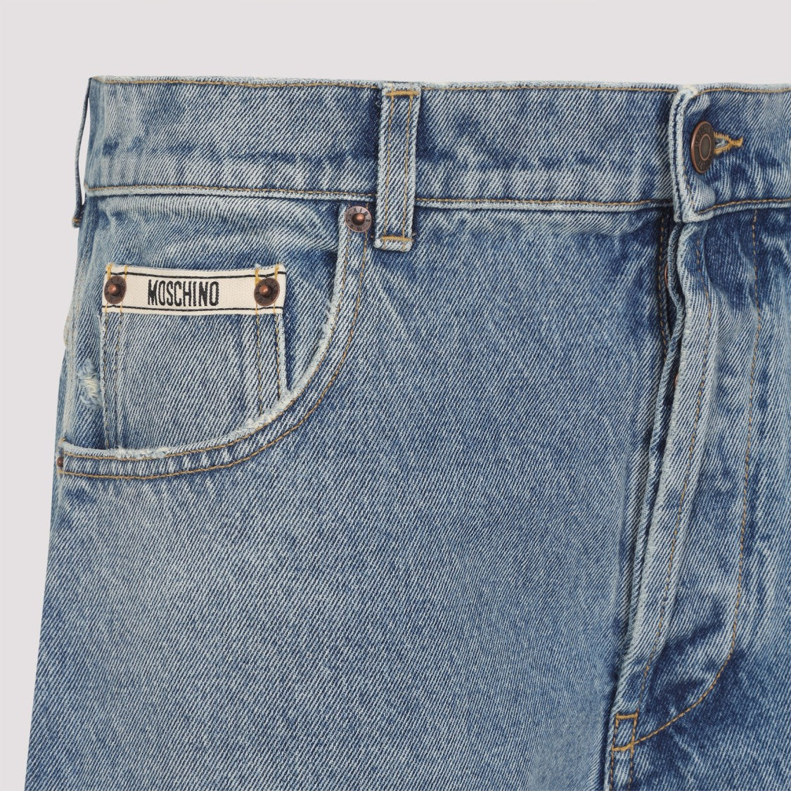 Relaxed High-Waist Jeans With Classic Five-Pocket Styling