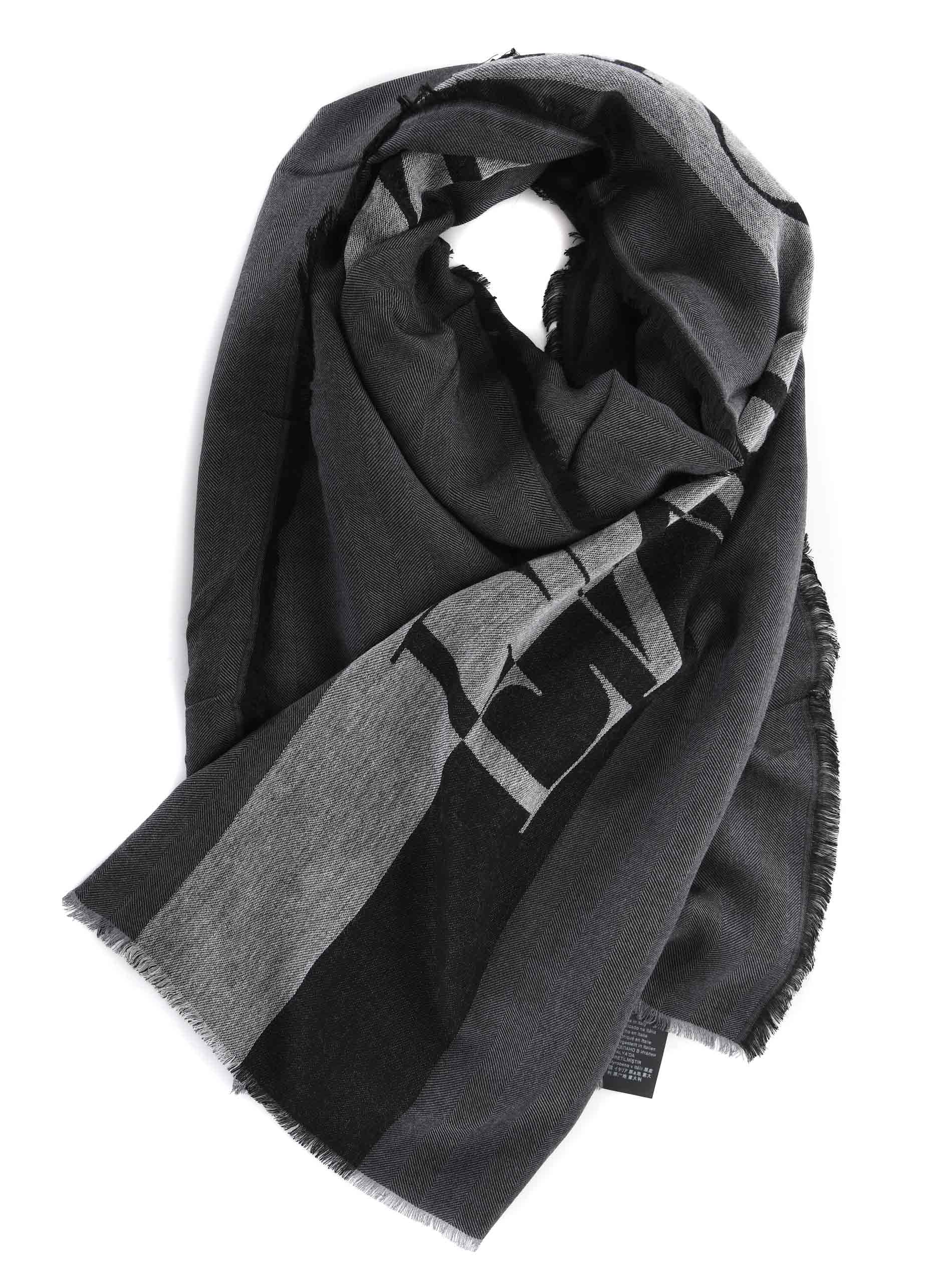 Gradient Grey Scarf
