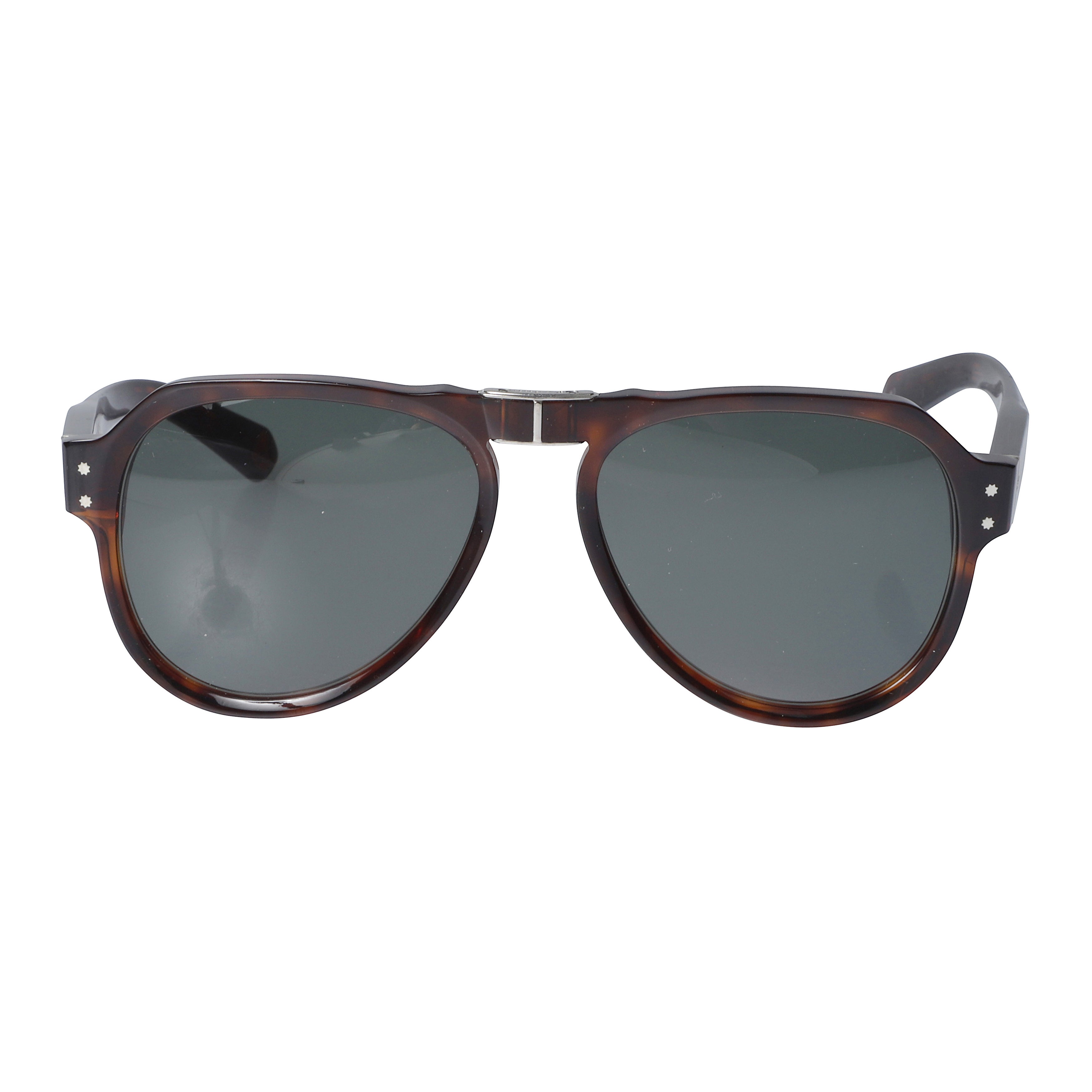 Pilot Flag/N Aviator-Inspired Tortiose Shell Sunglasses with Metallic Accents