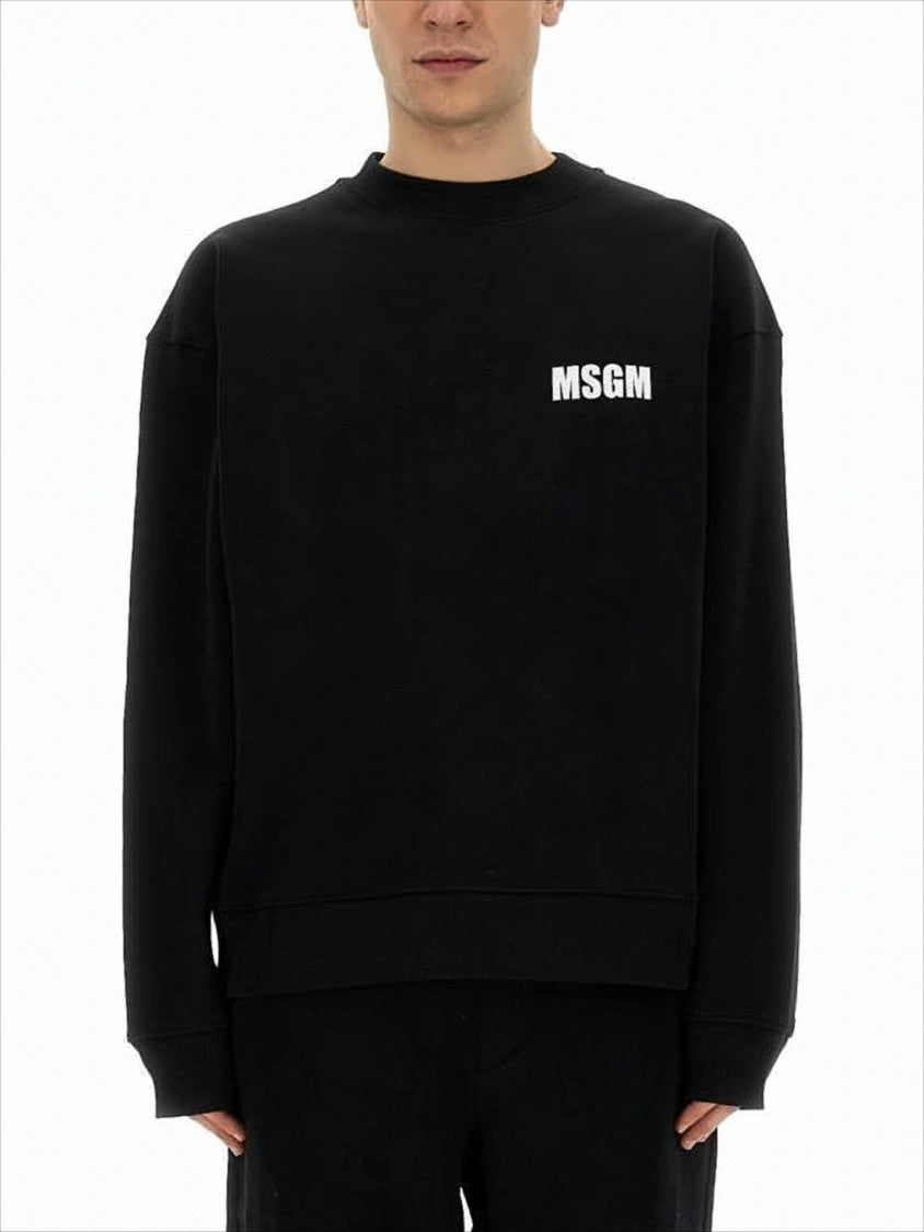 Relaxed-Fit Long Sleeve T-Shirt with Graphic Print