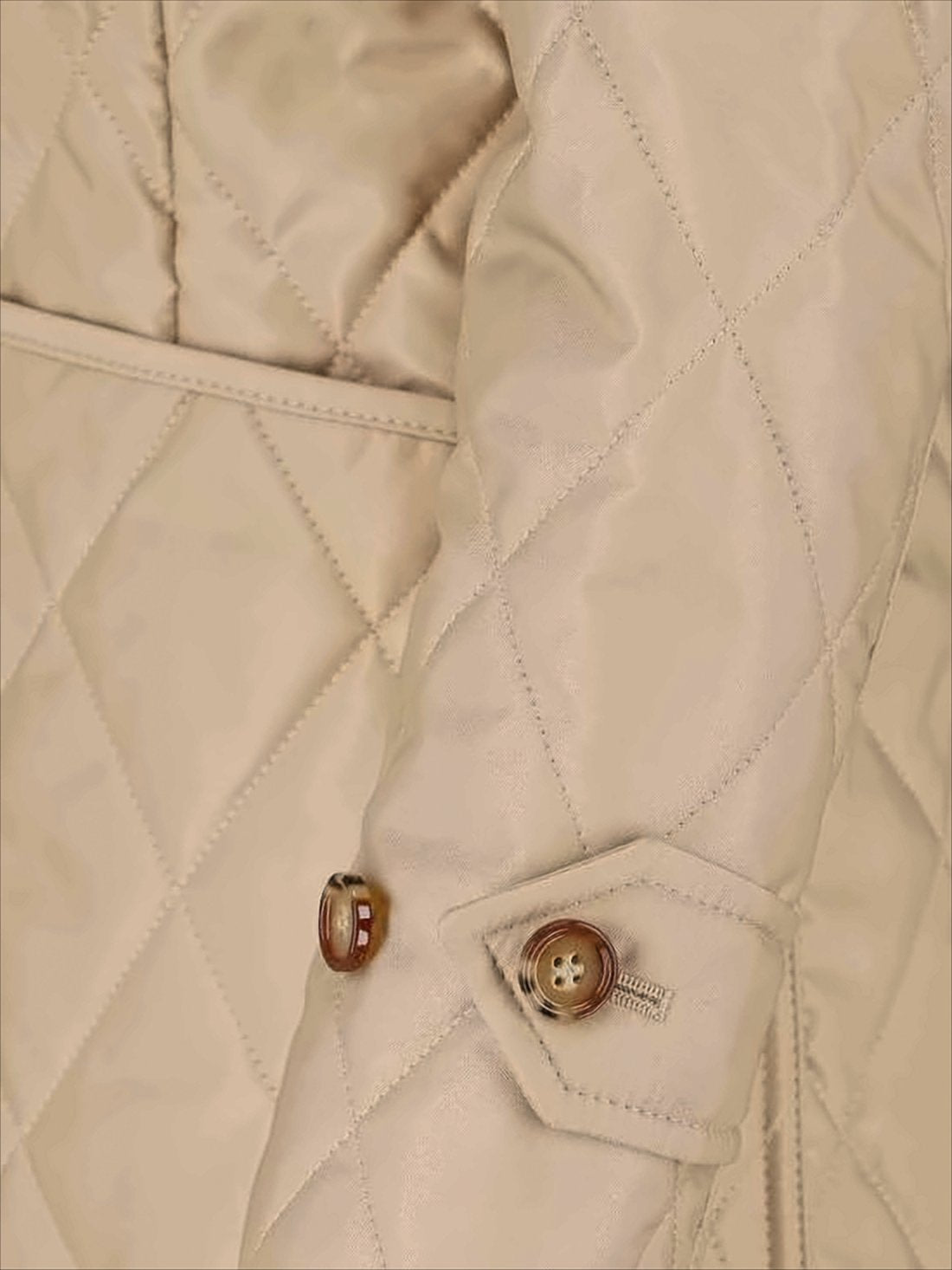 Diamond-stitched Quilted Burberry Jacket with Structured Collar