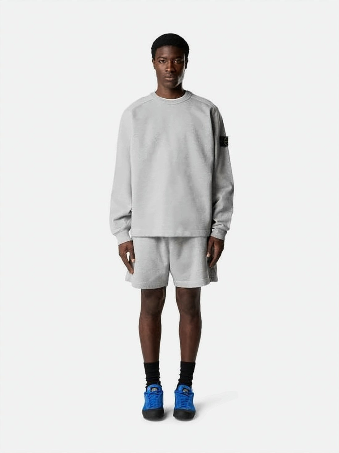 Minimalistic Long-Sleeve Tee With Crew Neckline