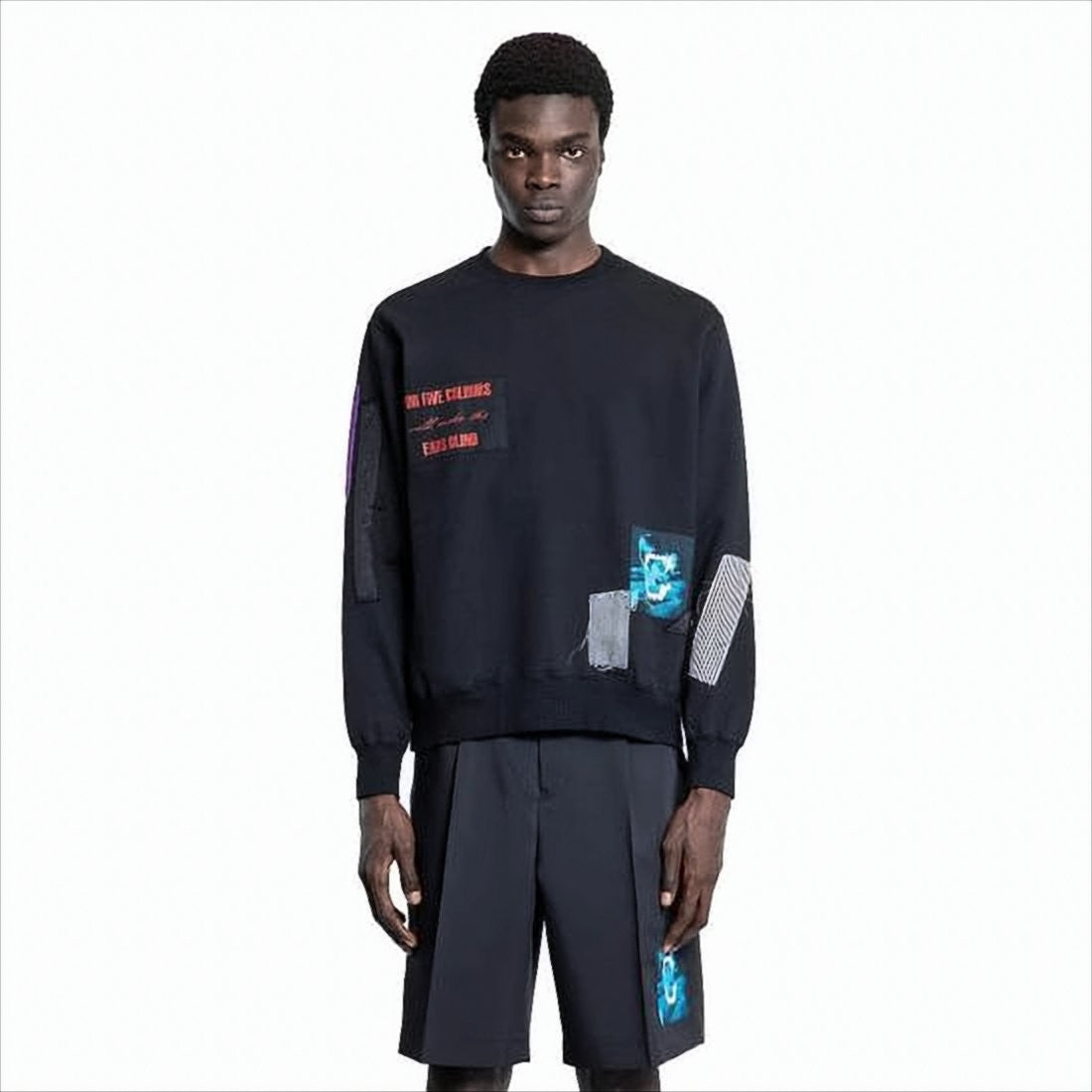 Relaxed Fit Long-Sleeve Graphic T-Shirt with Patches