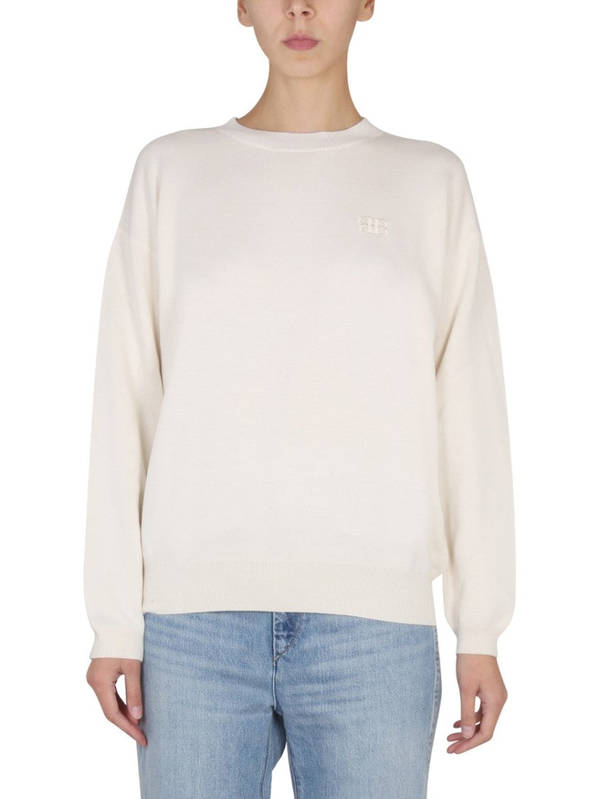 Long-Sleeved Shirt With Cross-Neck Design