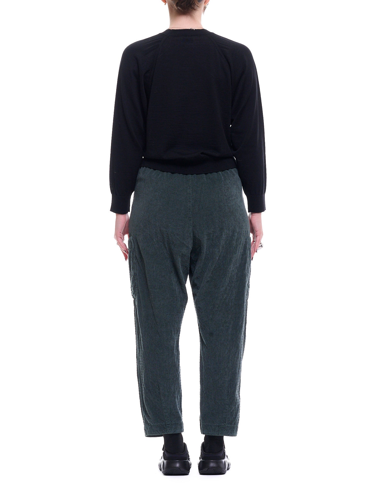 Minimalist Crew-Neck Knit Sweater