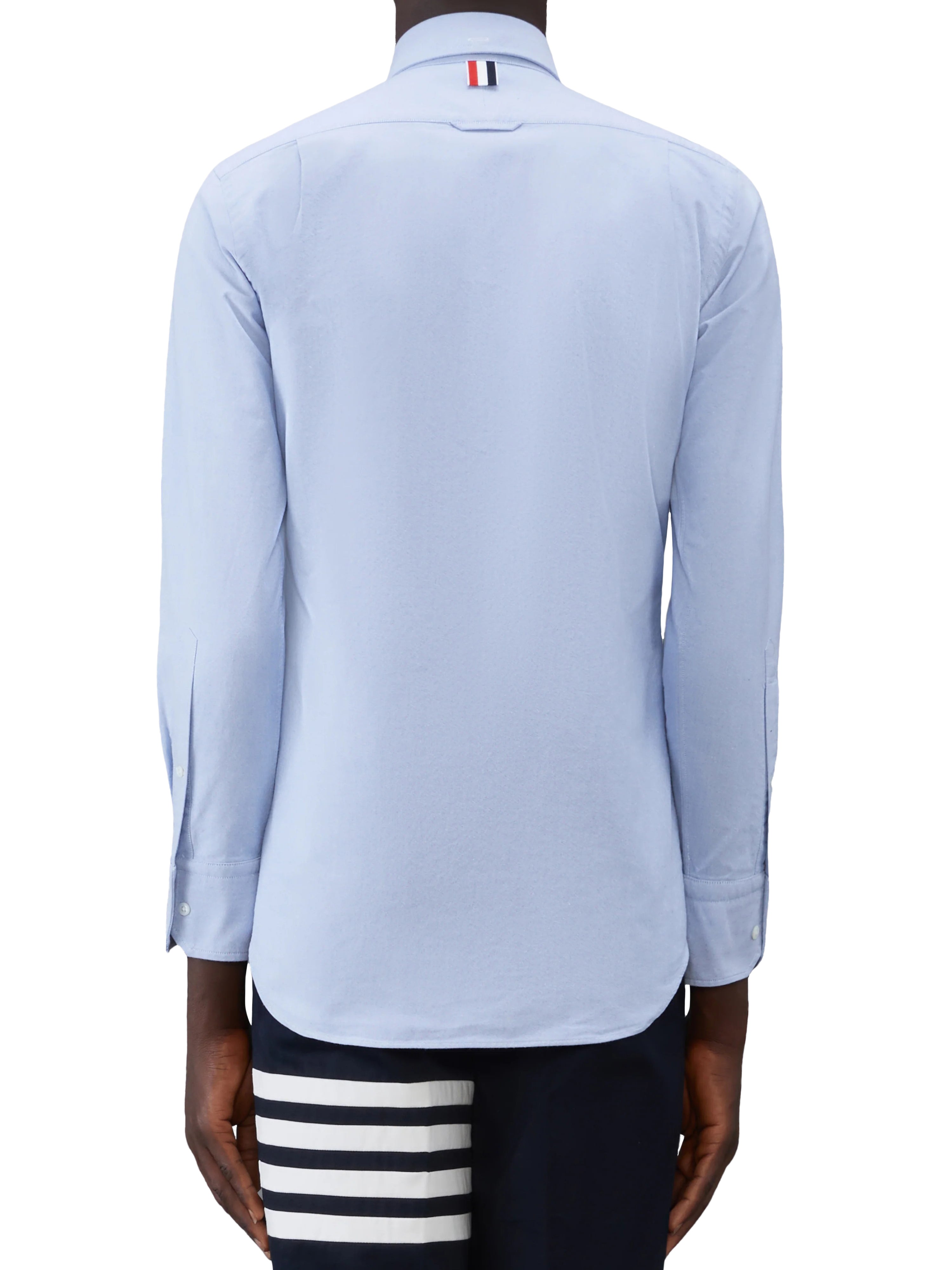 Long-Sleeve Button-Up Shirt with Button-Down Collar and Tailored Fit