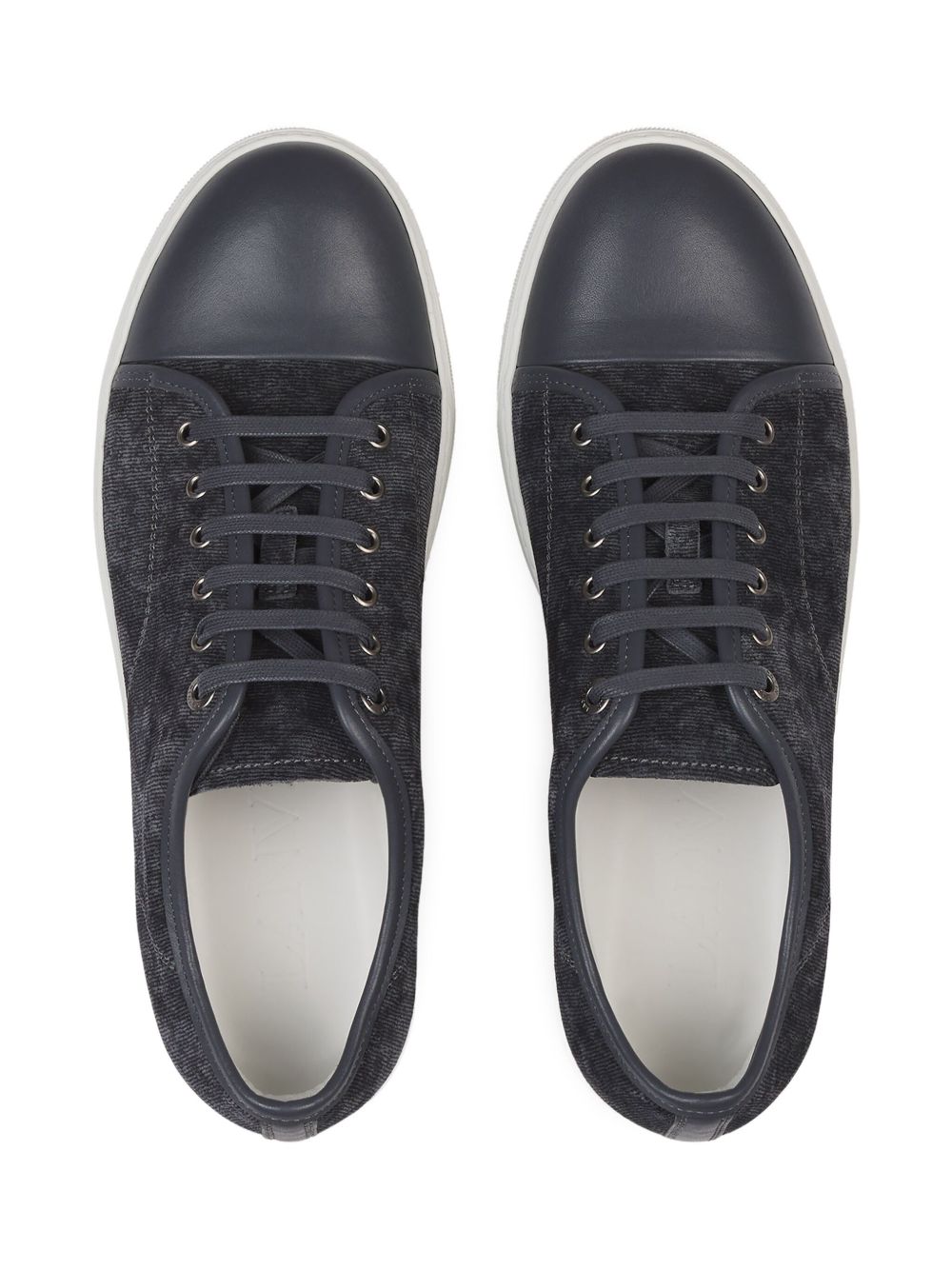 Low-Top Sneakers With Textured Fabric