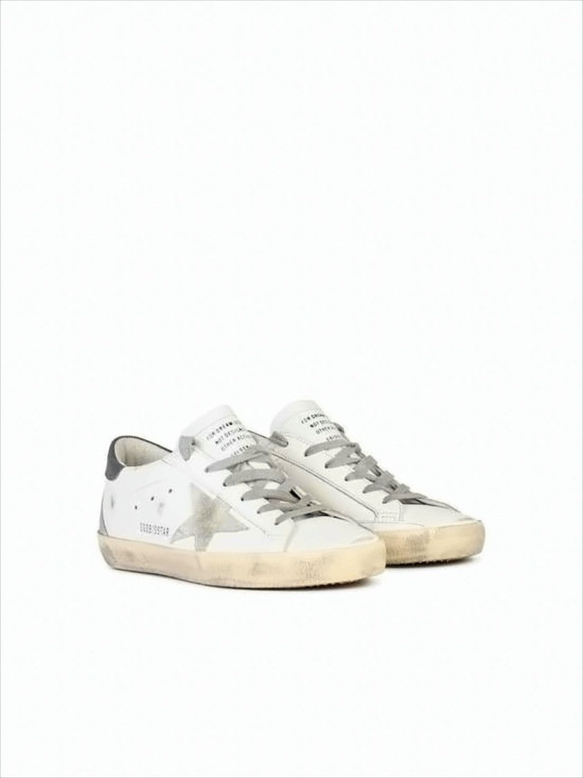 Distressed Low-Top Sneakers with Grey Suede Star