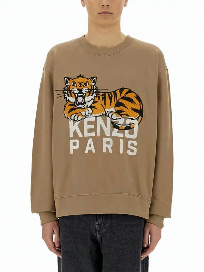 Relaxed Fit Long-Sleeve Sweatshirt with Bold Graphic Design