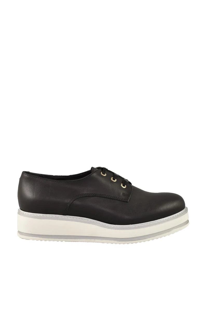 Leather Black Sneakers with Contrasting Sole