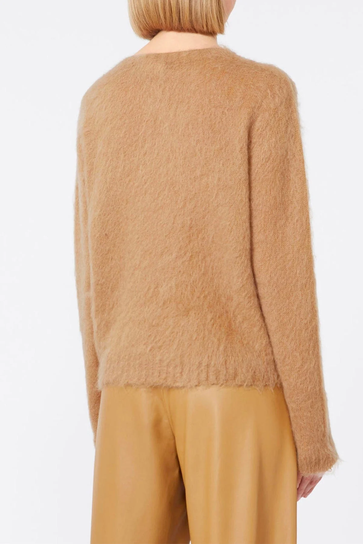 Soft Brown Knit Sweater With Fluffy Texture