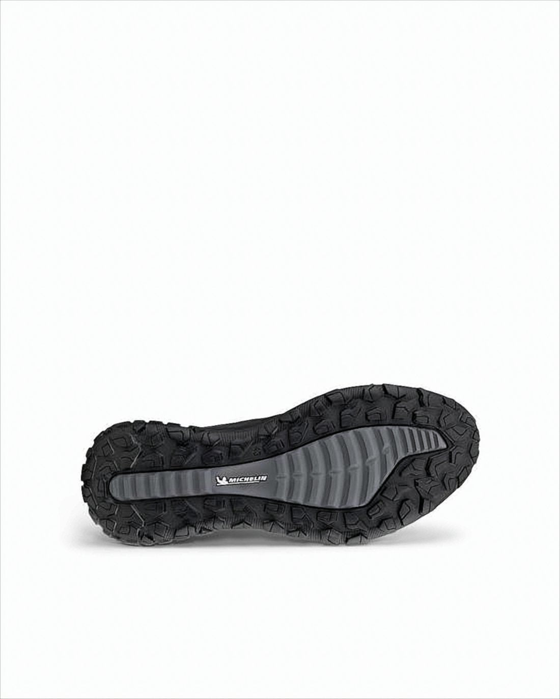 Low-Profile Waterproof Sneakers with Reflective Details